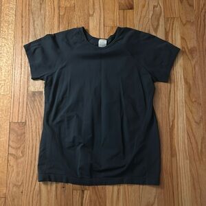 Athleta Girls tee size 16